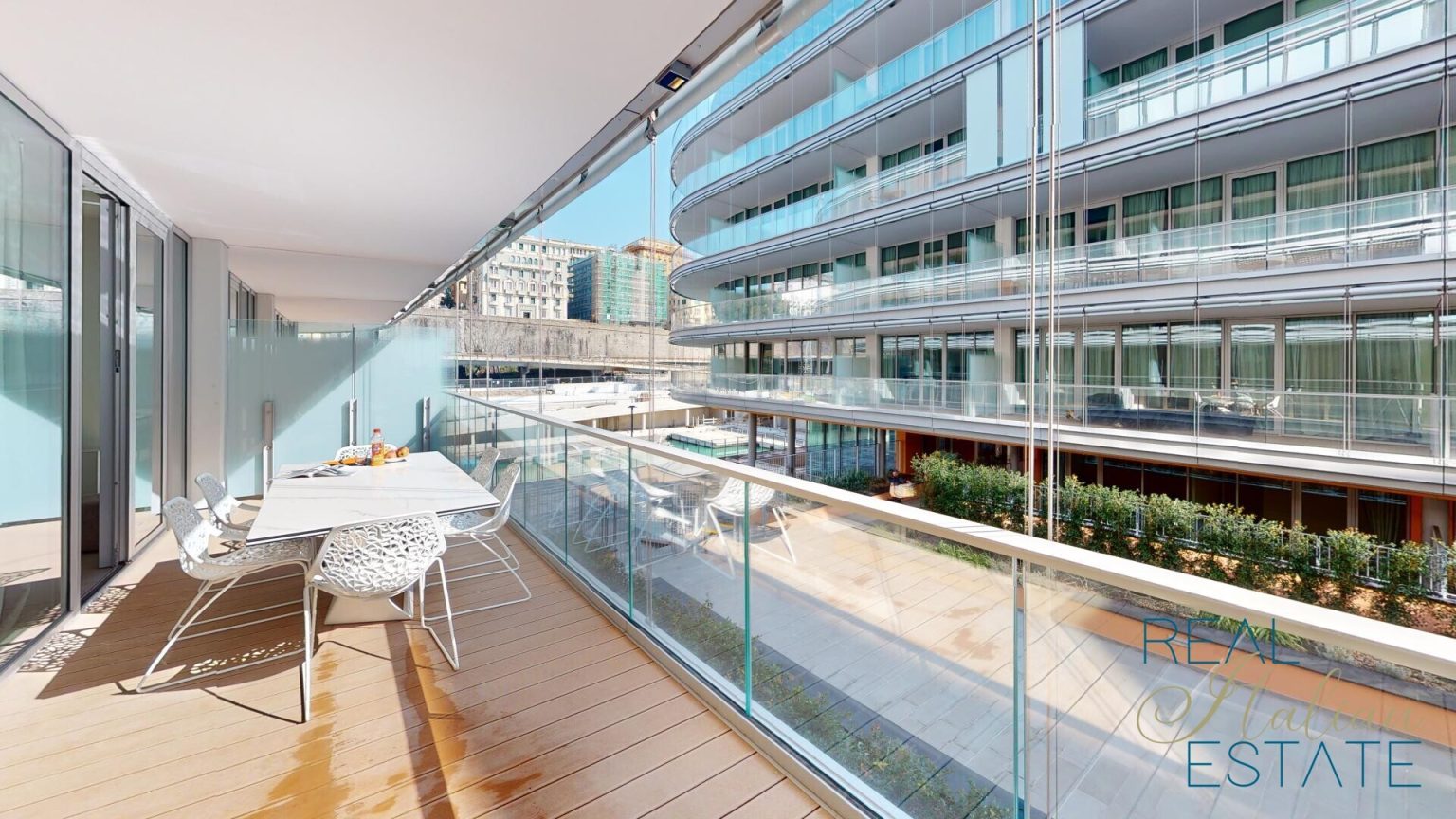 5M-Piazzale-John-Fitzgerald-Kennedy-2-Balcony 1