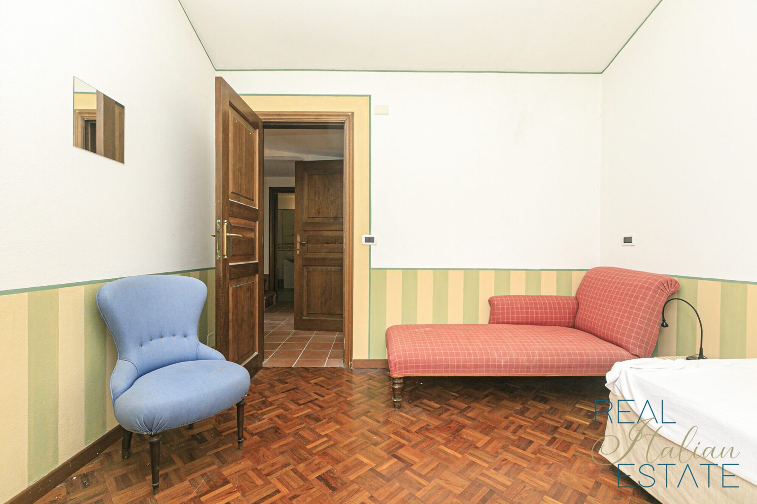 SMALL LIVING 1 (1)